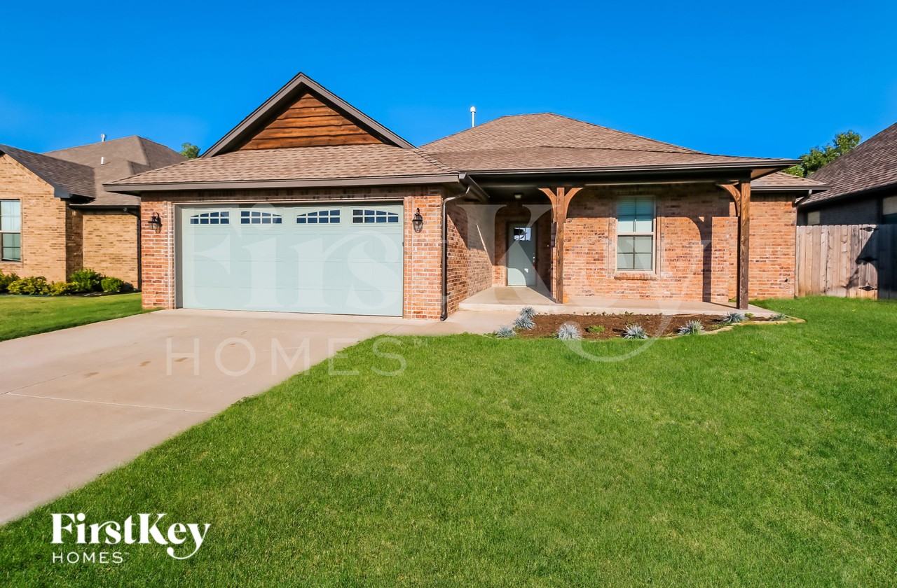 13904 Hutchinson Pl - Photo 2 of 15