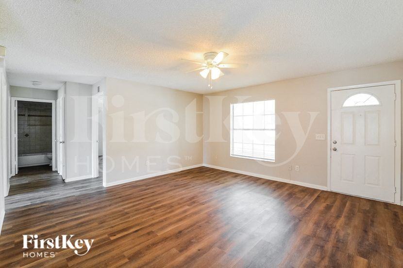 2864 Jewel Ave - Photo 5 of 15