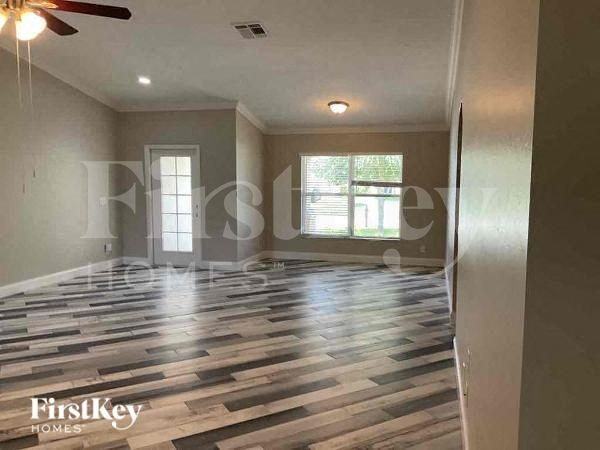 1508 Sw 28th Ter - Photo 2 of 10