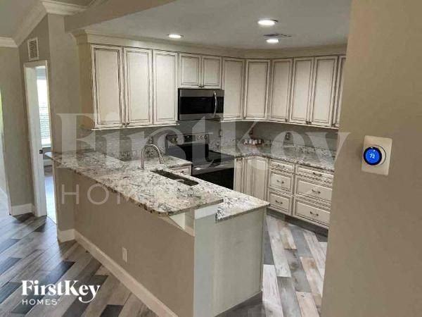 1508 Sw 28th Ter - Photo 5 of 10