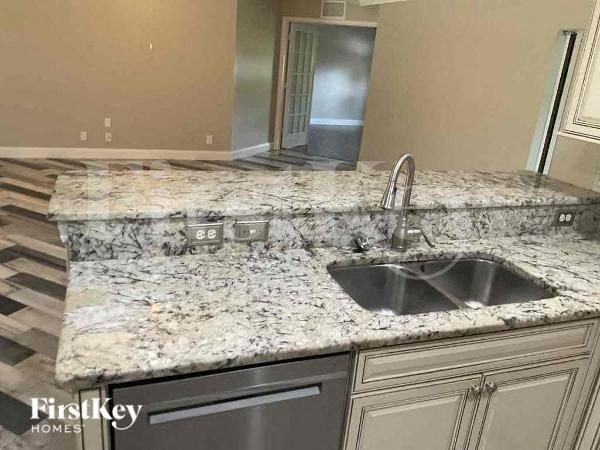 1508 Sw 28th Ter - Photo 6 of 10