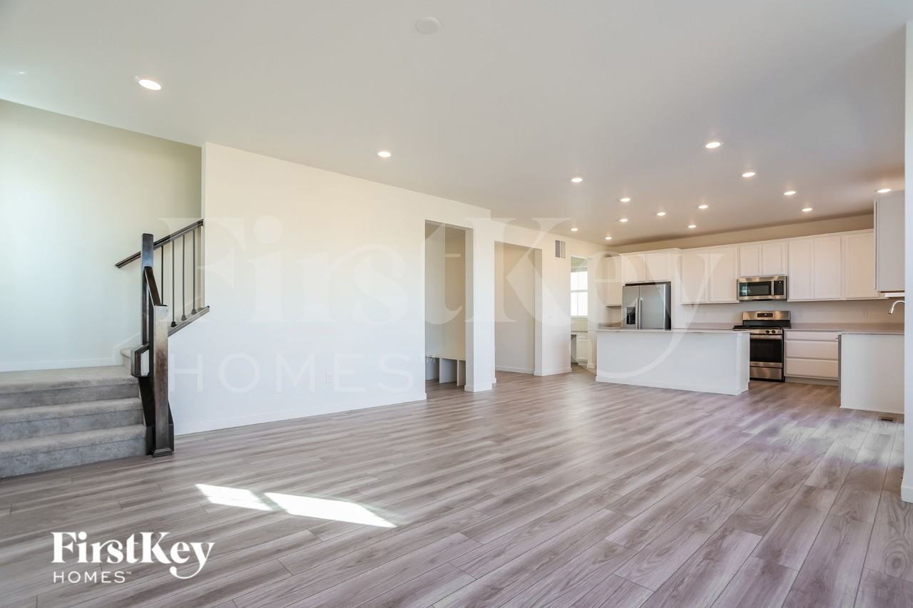 13169 E 110th Ave - Photo 4 of 15