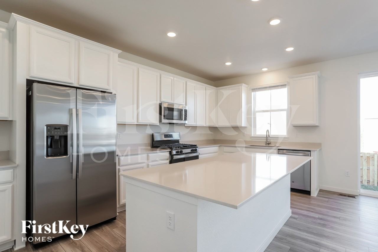 13169 E 110th Ave - Photo 6 of 15