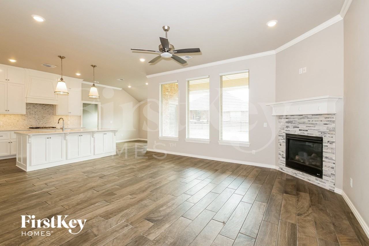 616 Texoma Dr - Photo 4 of 19