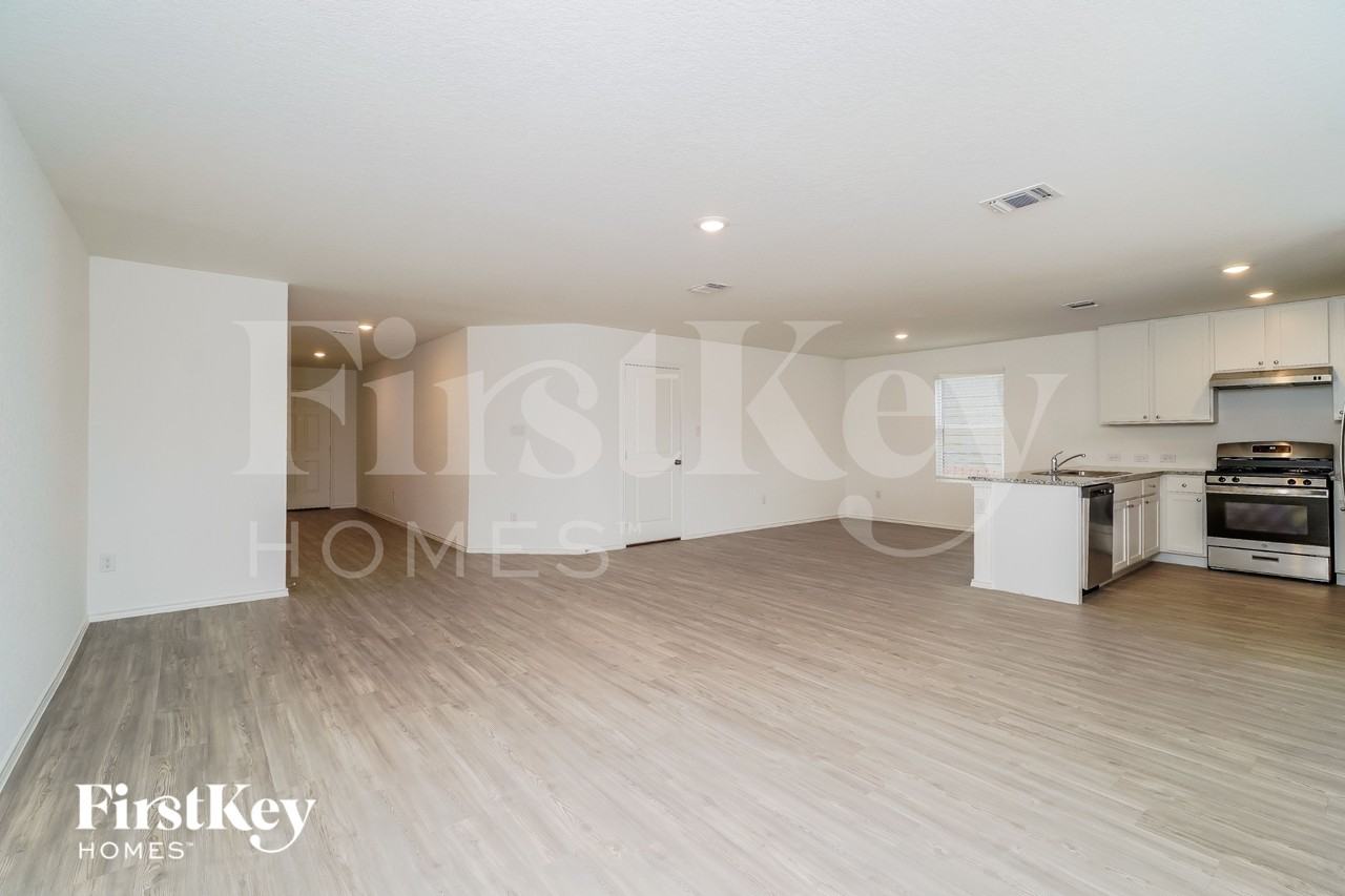 6459 Cibolo Spgs - Photo 4 of 15