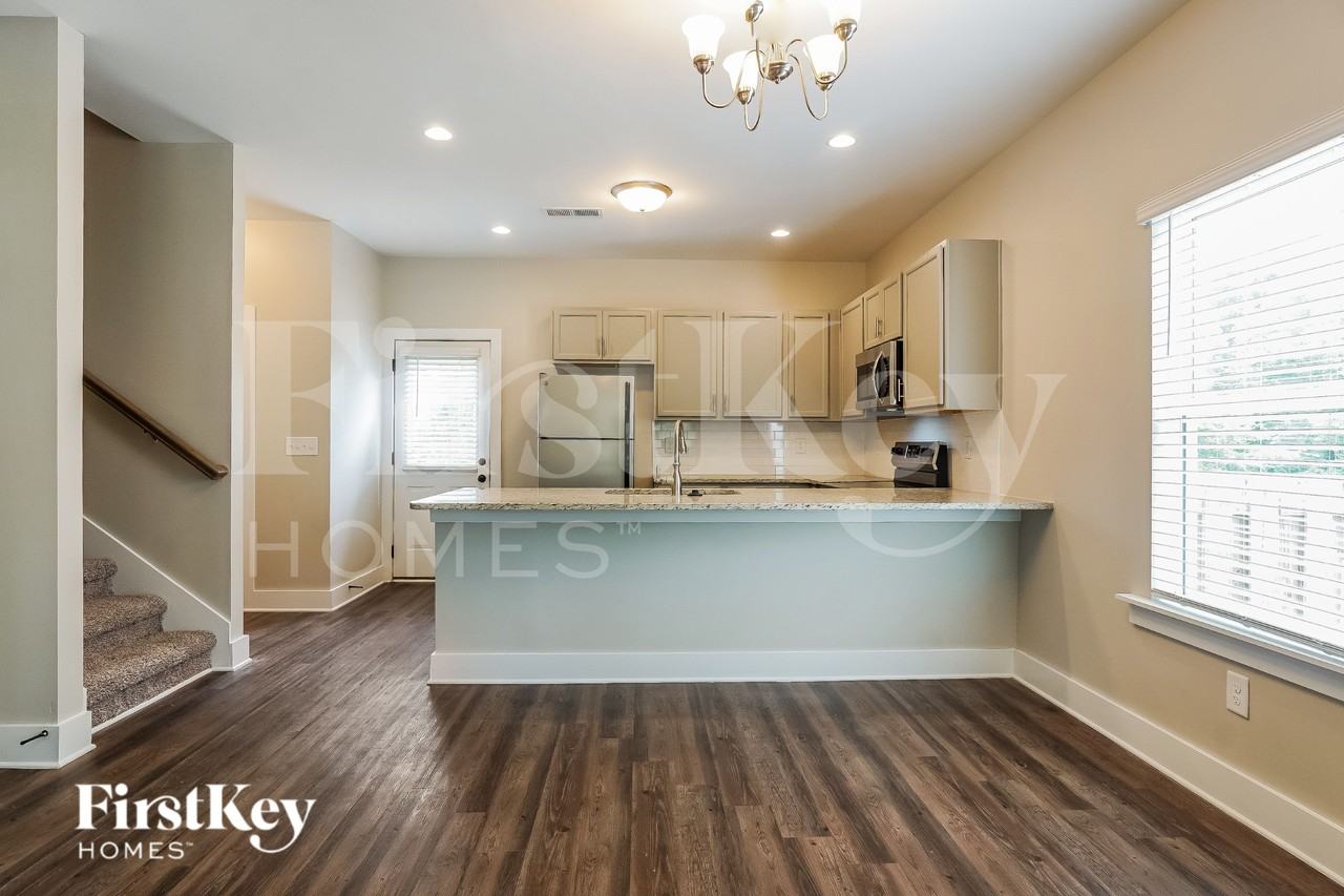 2235 5th Ave S - Photo 4 of 16