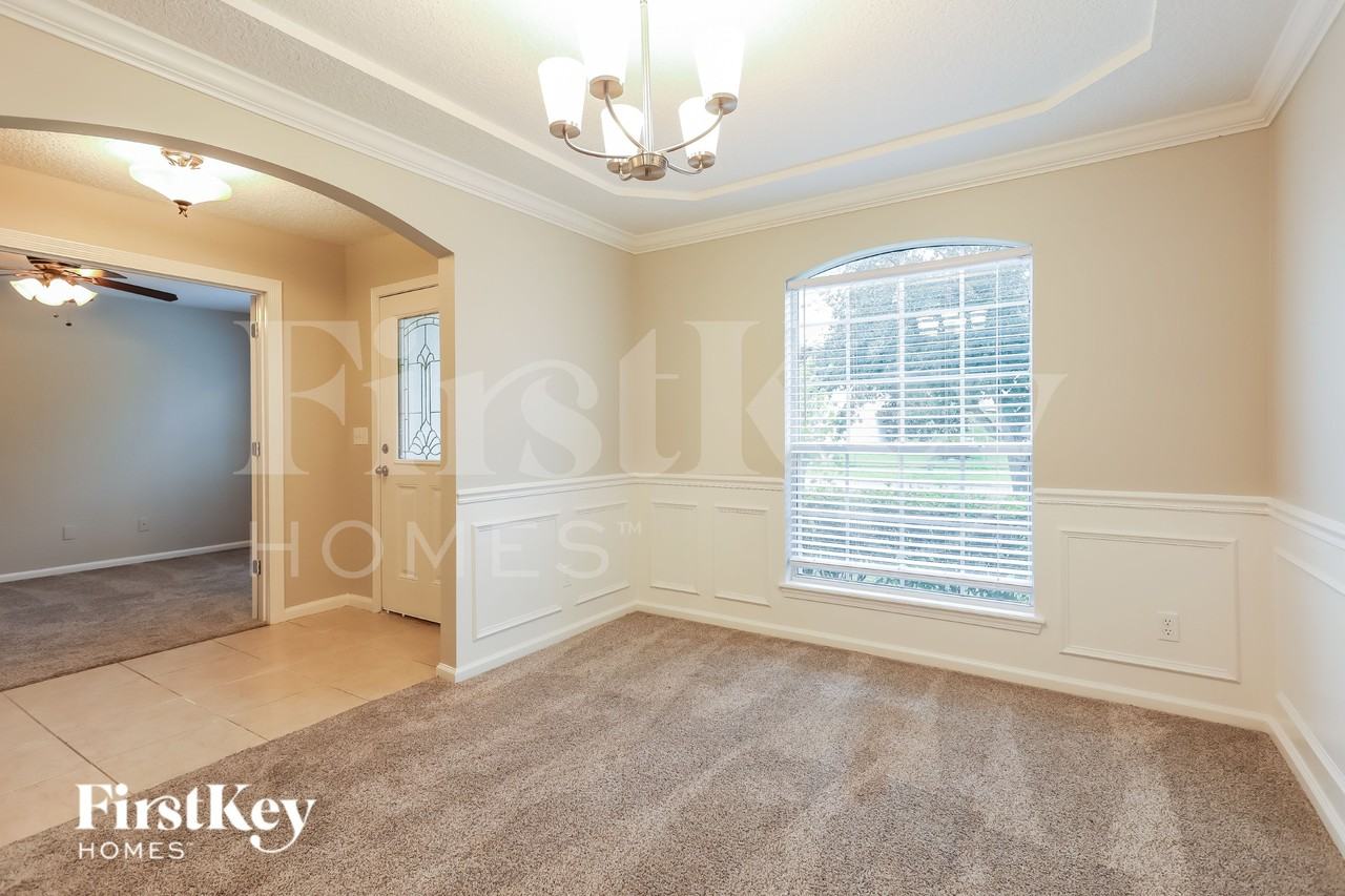 2447 Royal Pointe Dr - Photo 6 of 15