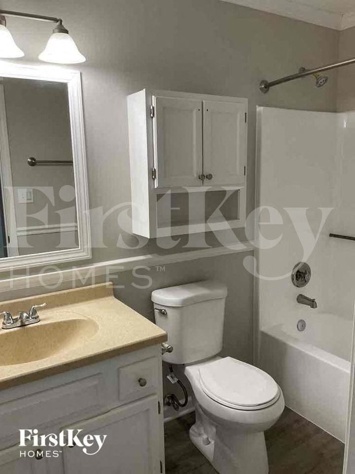 962 Andover Dr - Photo 6 of 10