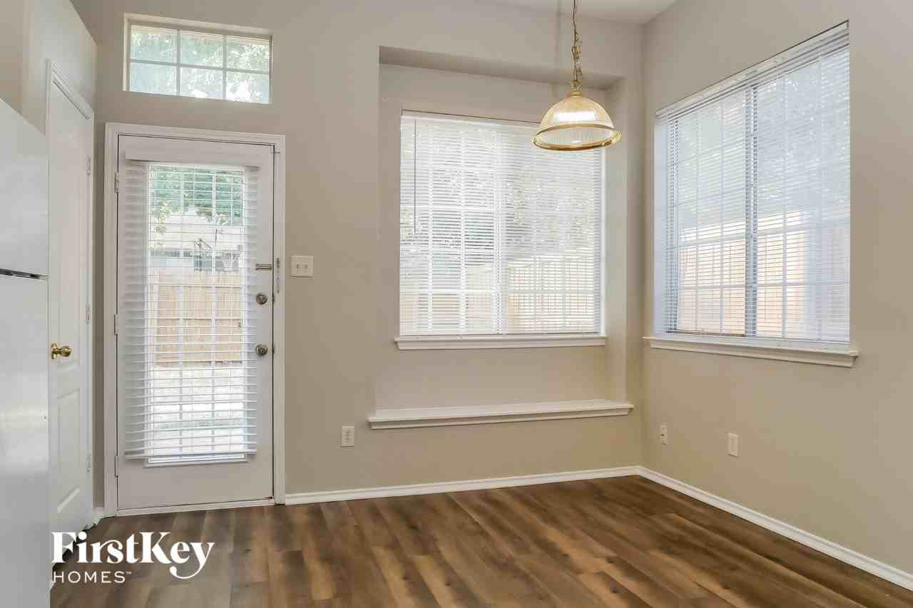 9097 Brushy Creek Trl - Photo 5 of 15