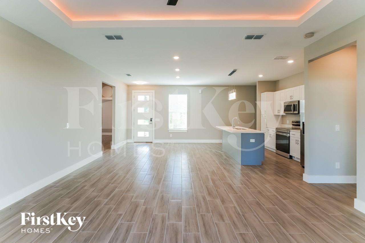 1666 Redfin Dr - Photo 2 of 15