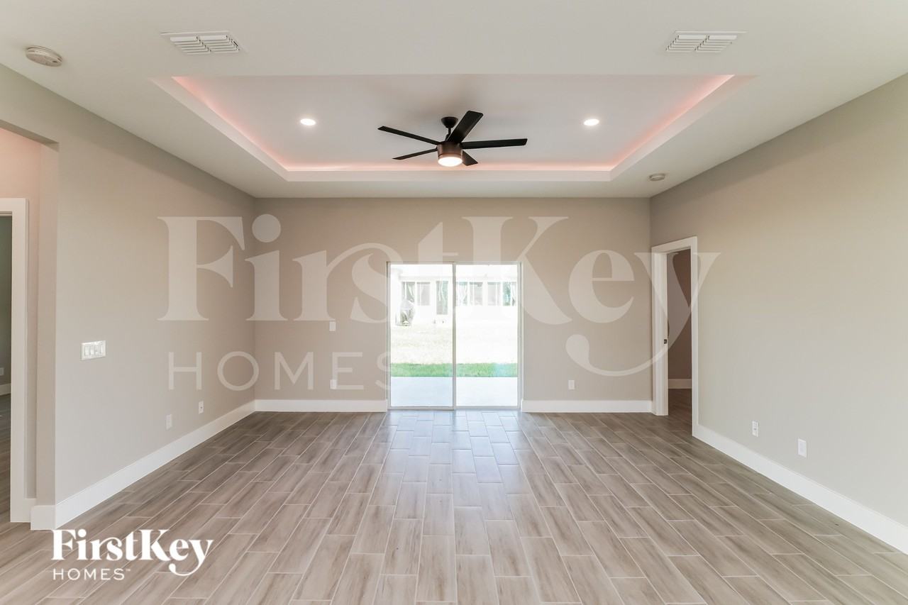 1666 Redfin Dr - Photo 3 of 15