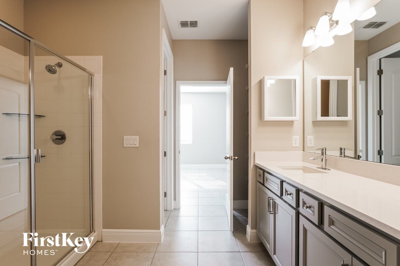 1246 Stratton Ave - Photo 7 of 15