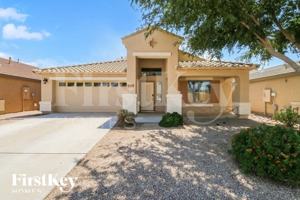 featured image of 1417 East Jeanne Lane