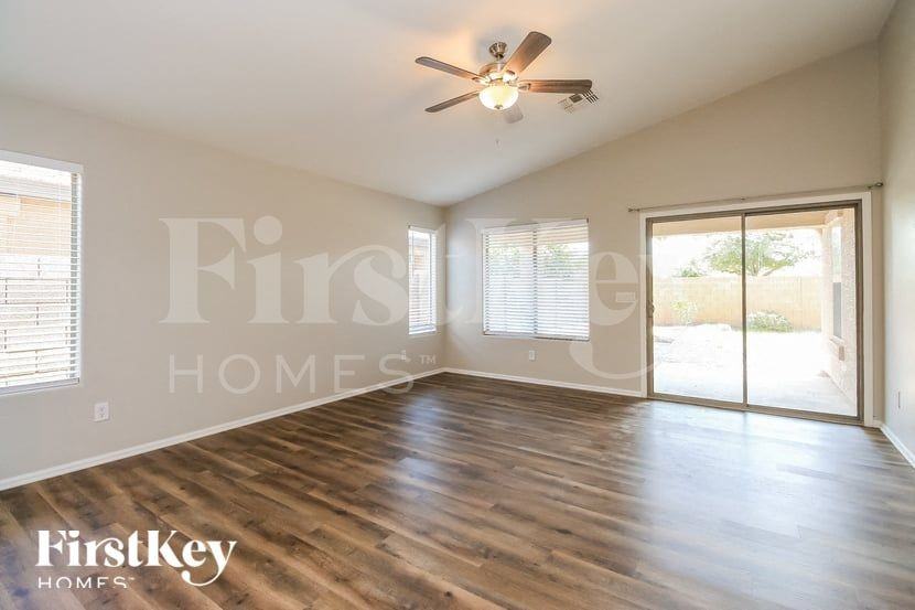 1417 E Jeanne Ln - Photo 2 of 15