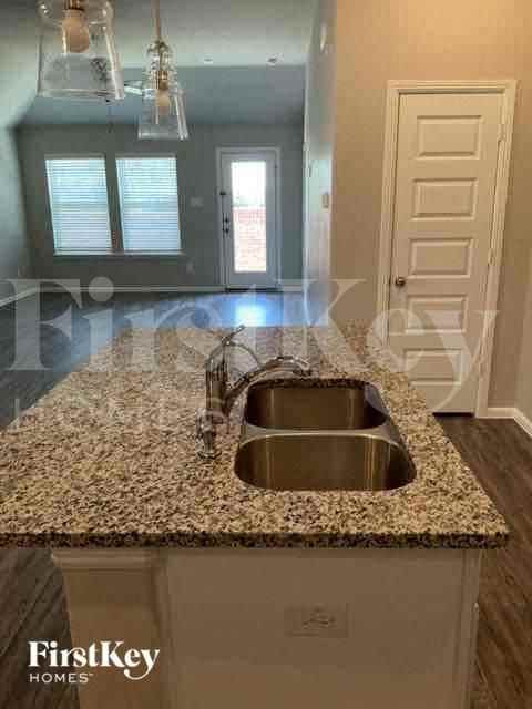 3361 Duncan Way - Photo 5 of 10