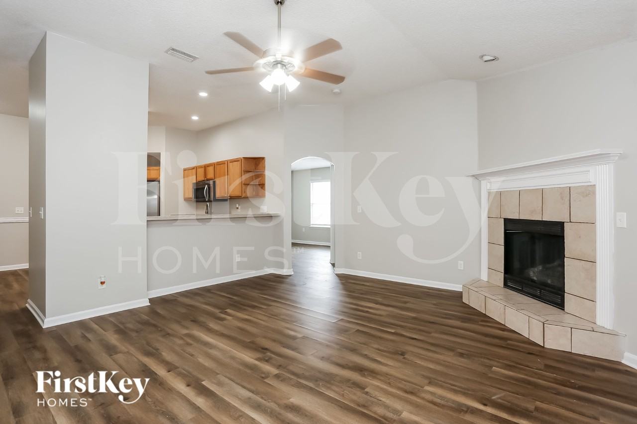 14107 Summer Breeze Dr E - Photo 3 of 15