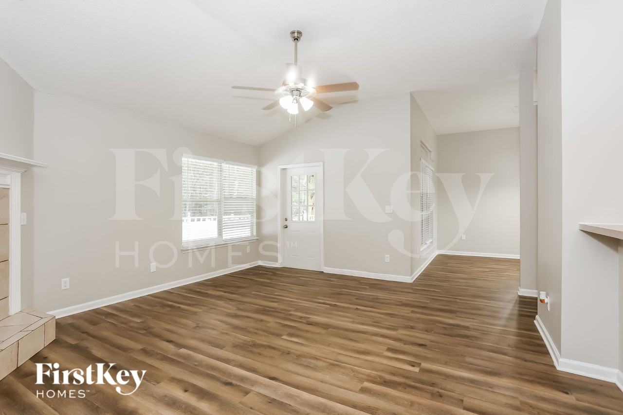 14107 Summer Breeze Dr E - Photo 4 of 15