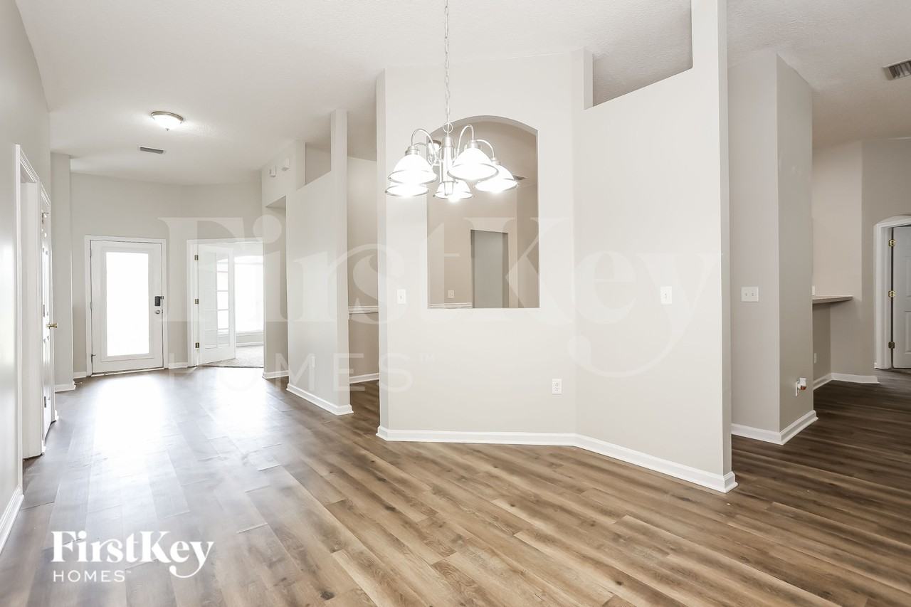 14107 Summer Breeze Dr E - Photo 5 of 15