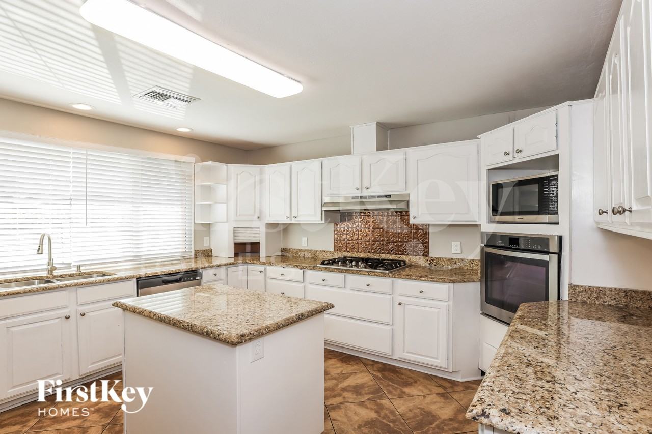 4845 W Las Palmaritas Dr - Photo 7 of 19