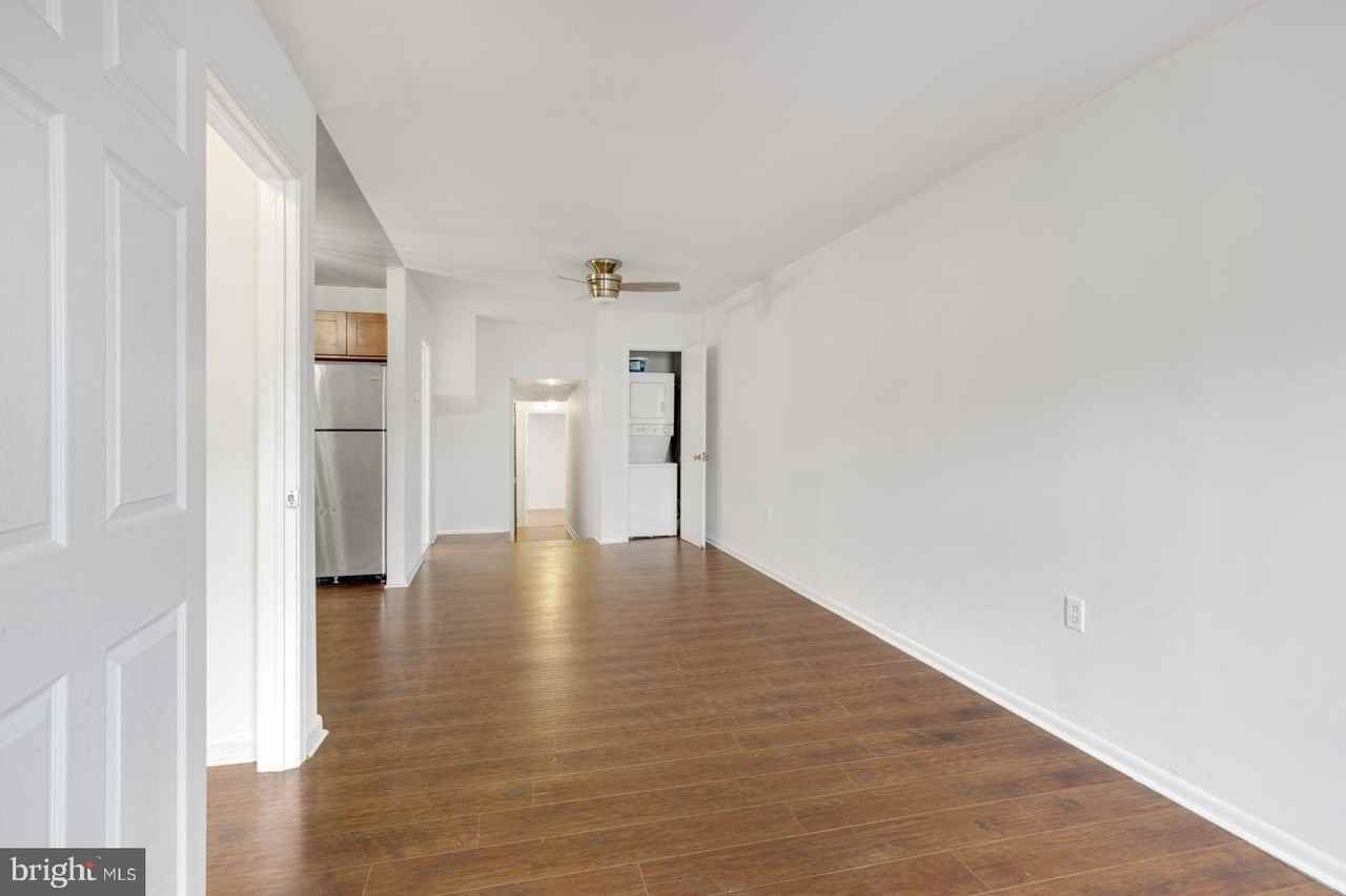 240 W Girard Ave Apt 3 #3 - Photo 7 of 20