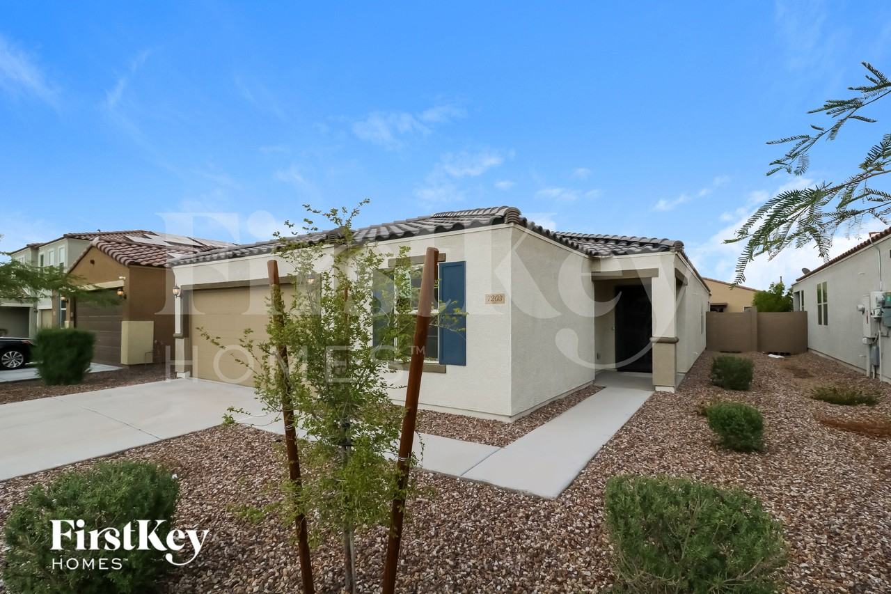 7203 N 125th Dr - Photo 2 of 15