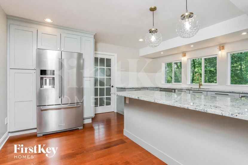 1387 Still House Creek Rd - Photo 6 of 15