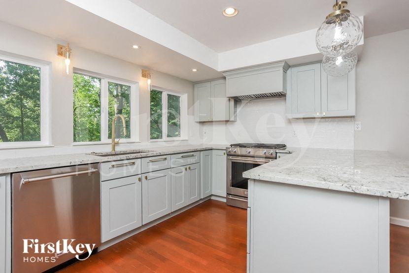 1387 Still House Creek Rd - Photo 7 of 15