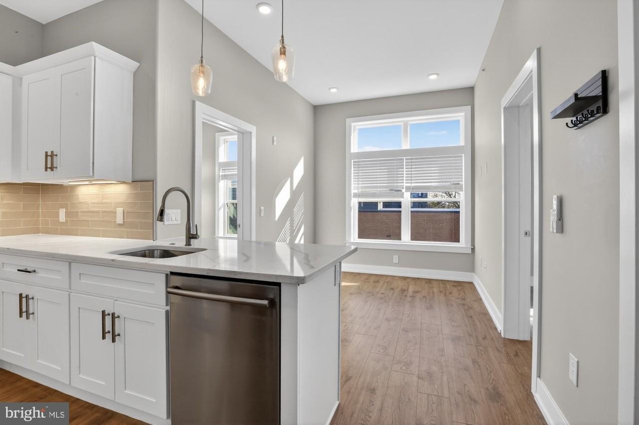 2034 N Front St Apt 3 #3