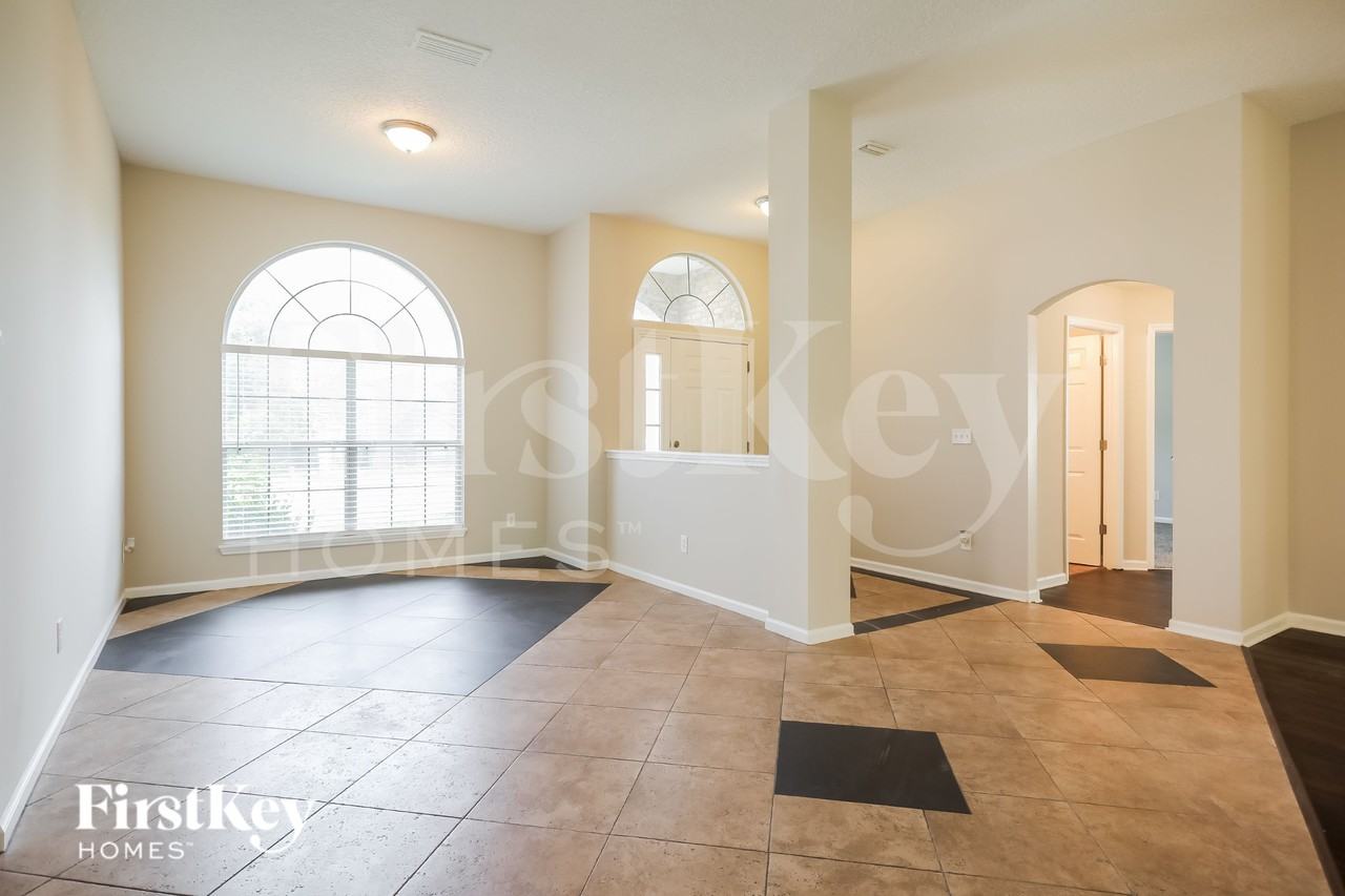 5510 Bristol Bay Ln N - Photo 6 of 15