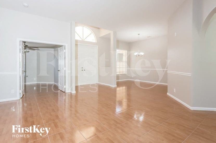 562 Southwest Dairy Road - Photo 4 of 15