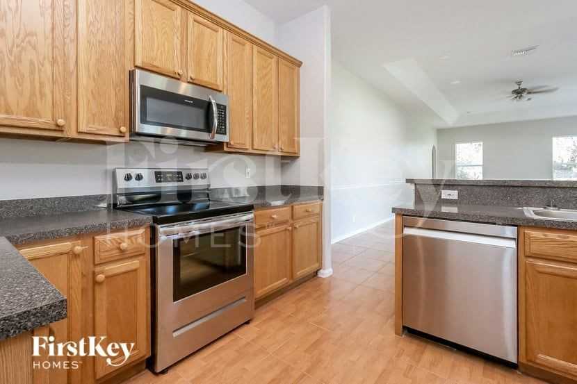 562 Southwest Dairy Road - Photo 7 of 15