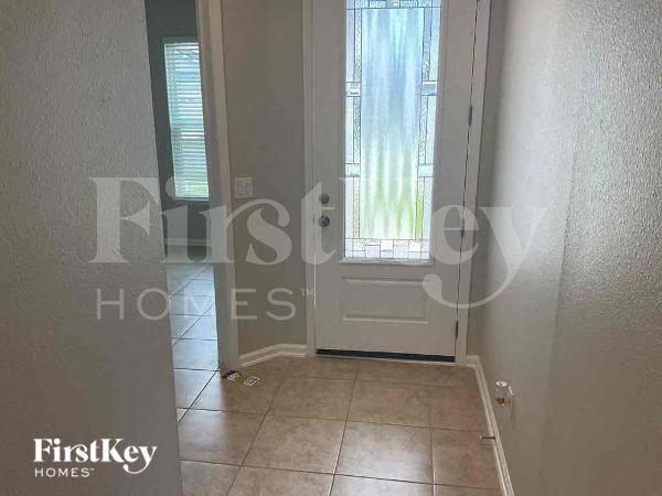 95415 Woodbridge Pkwy - Photo 2 of 10