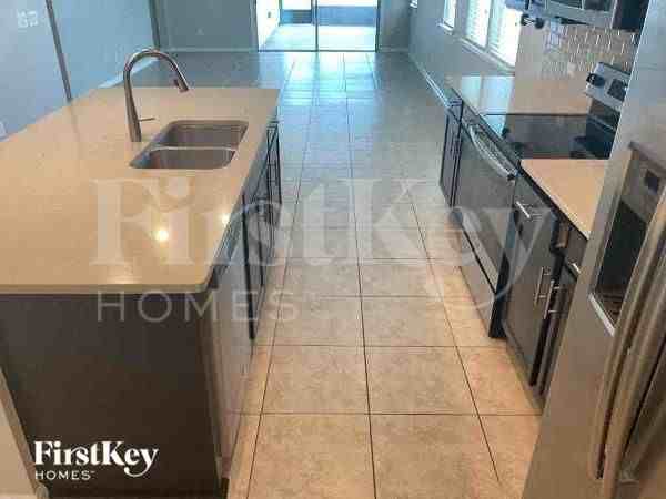 95415 Woodbridge Pkwy - Photo 4 of 10