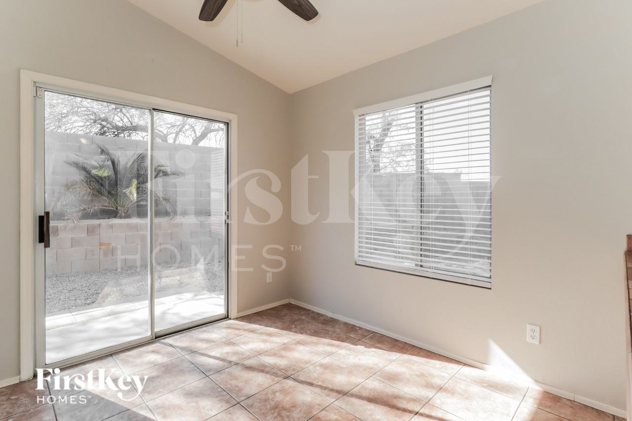 3392 W Vía Campana De Oro - Photo 4 of 19