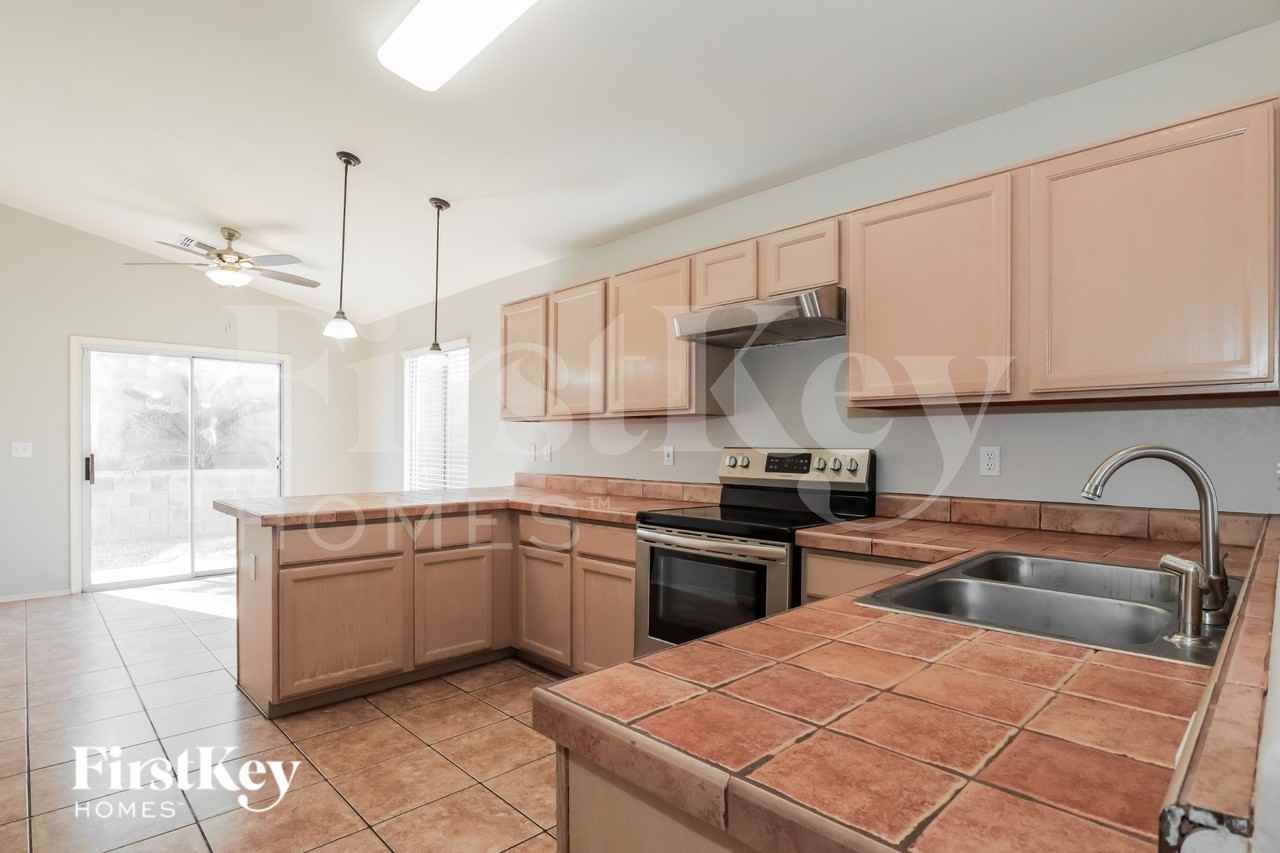 3392 W Vía Campana De Oro - Photo 6 of 19