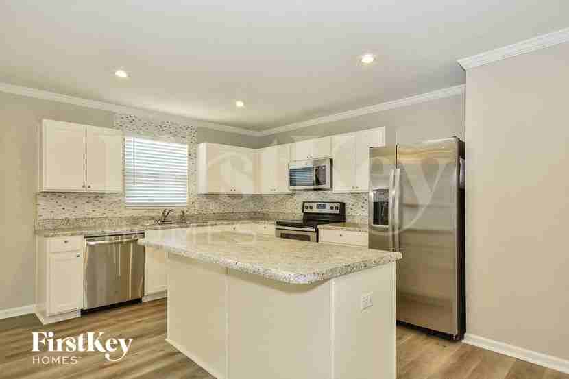 111 Norwich Ct - Photo 5 of 15