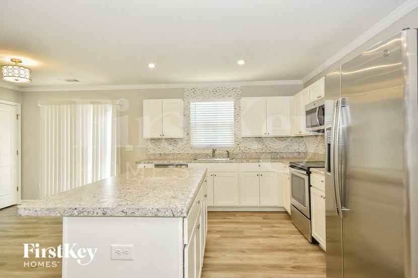 111 Norwich Ct - Photo 6 of 15
