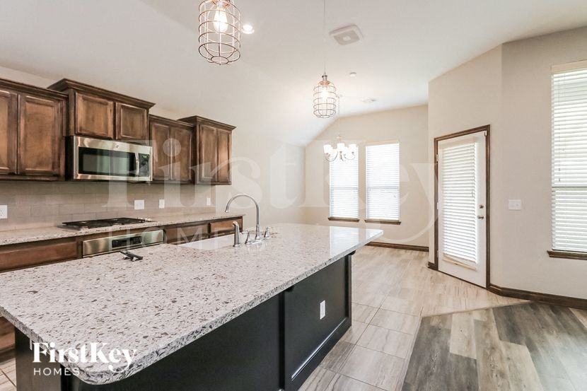 15904 Tall Grass Dr - Photo 4 of 15