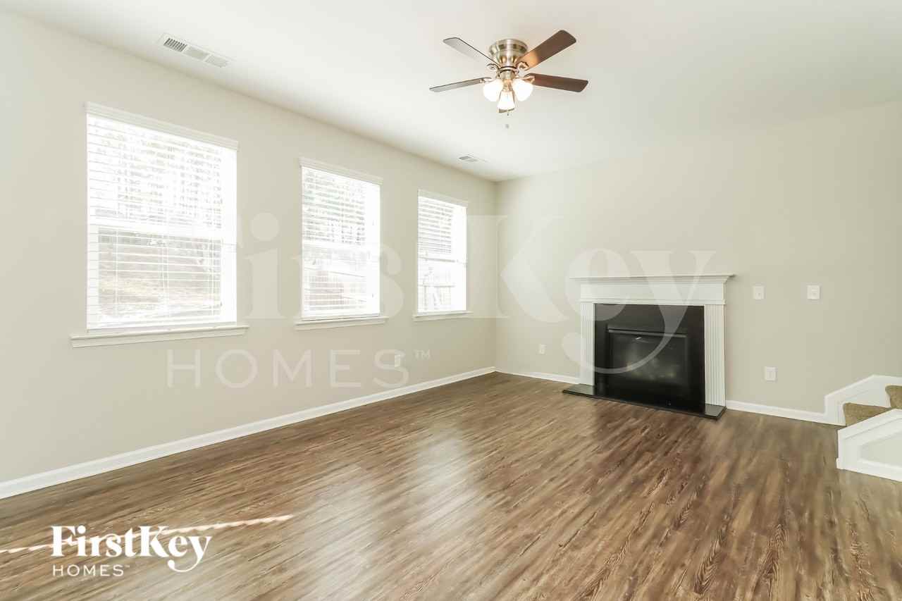 529 S Fortune Way - Photo 2 of 19