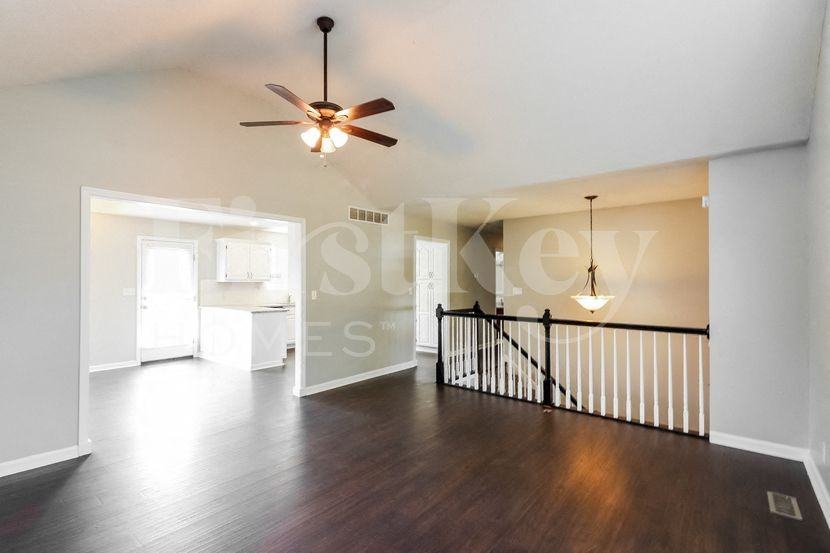 311 Creek Ridge Drive - Photo 3 of 15