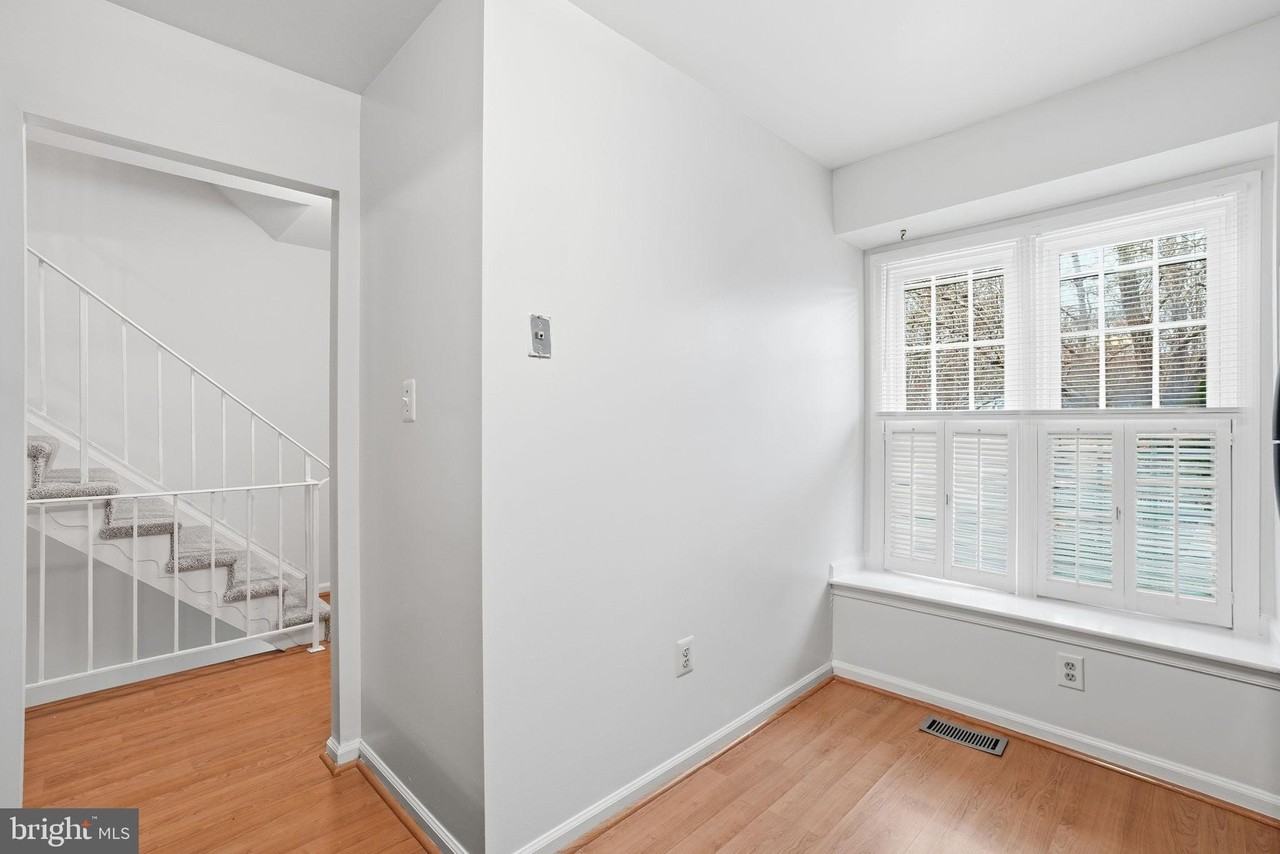 7923 Pebble Brook Court - Photo 7 of 34