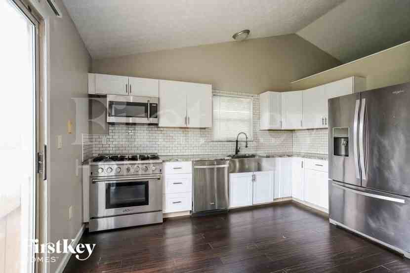 3033 Olympic Club Dr - Photo 5 of 15