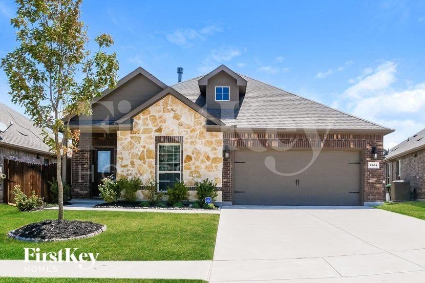 2504 Cerro Ranch Road