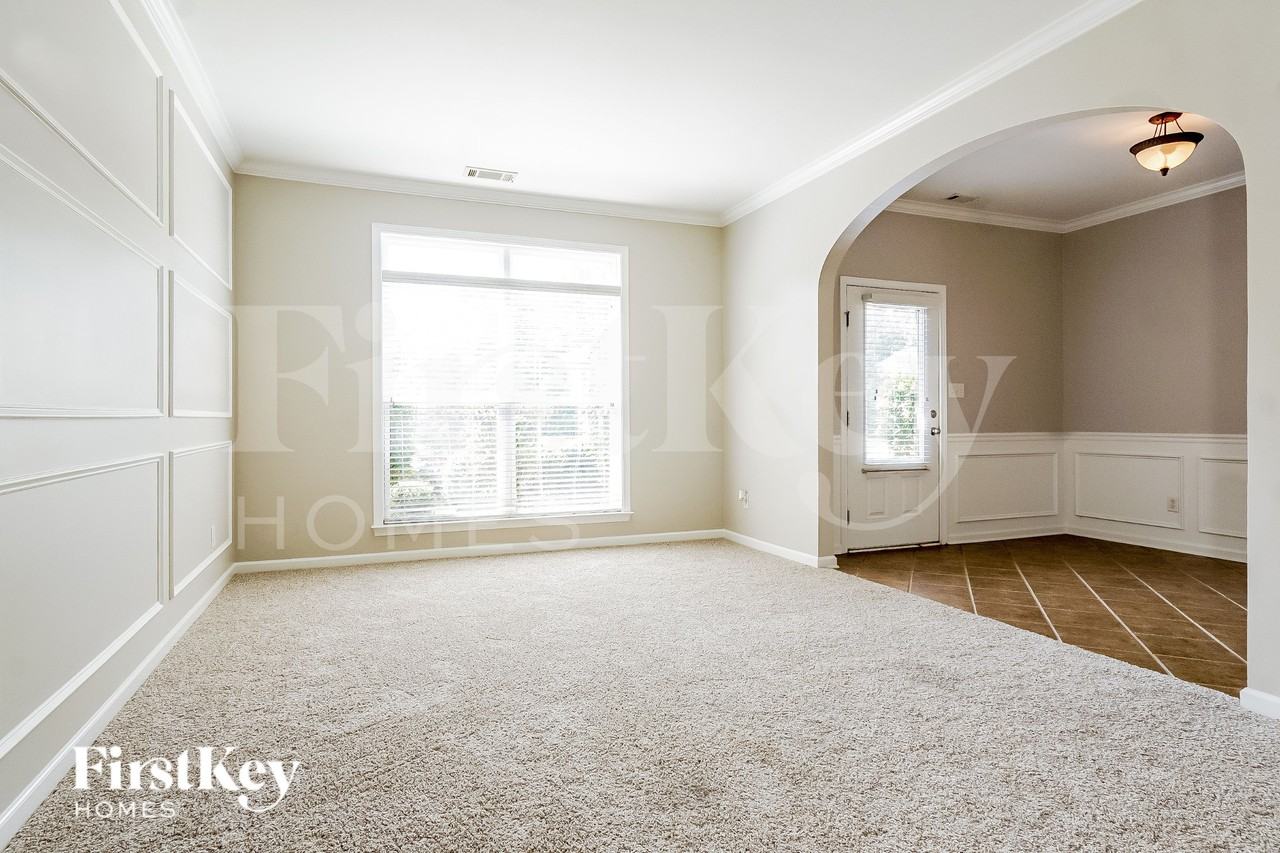 6837 Tyler Chase Dr - Photo 4 of 15