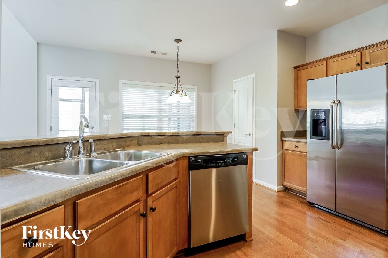 6837 Tyler Chase Dr - Photo 7 of 15