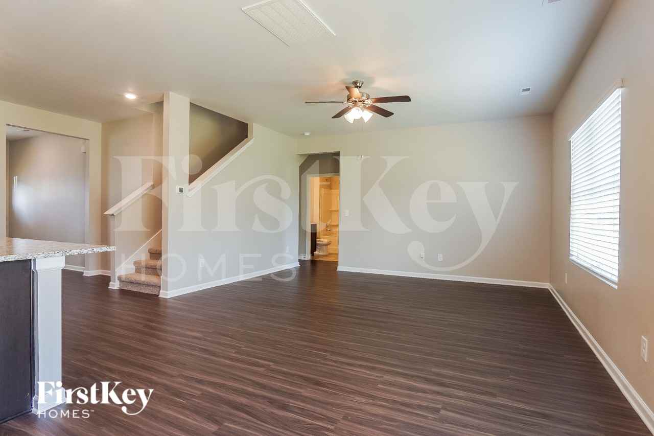 12572 Downing Dr - Photo 2 of 15