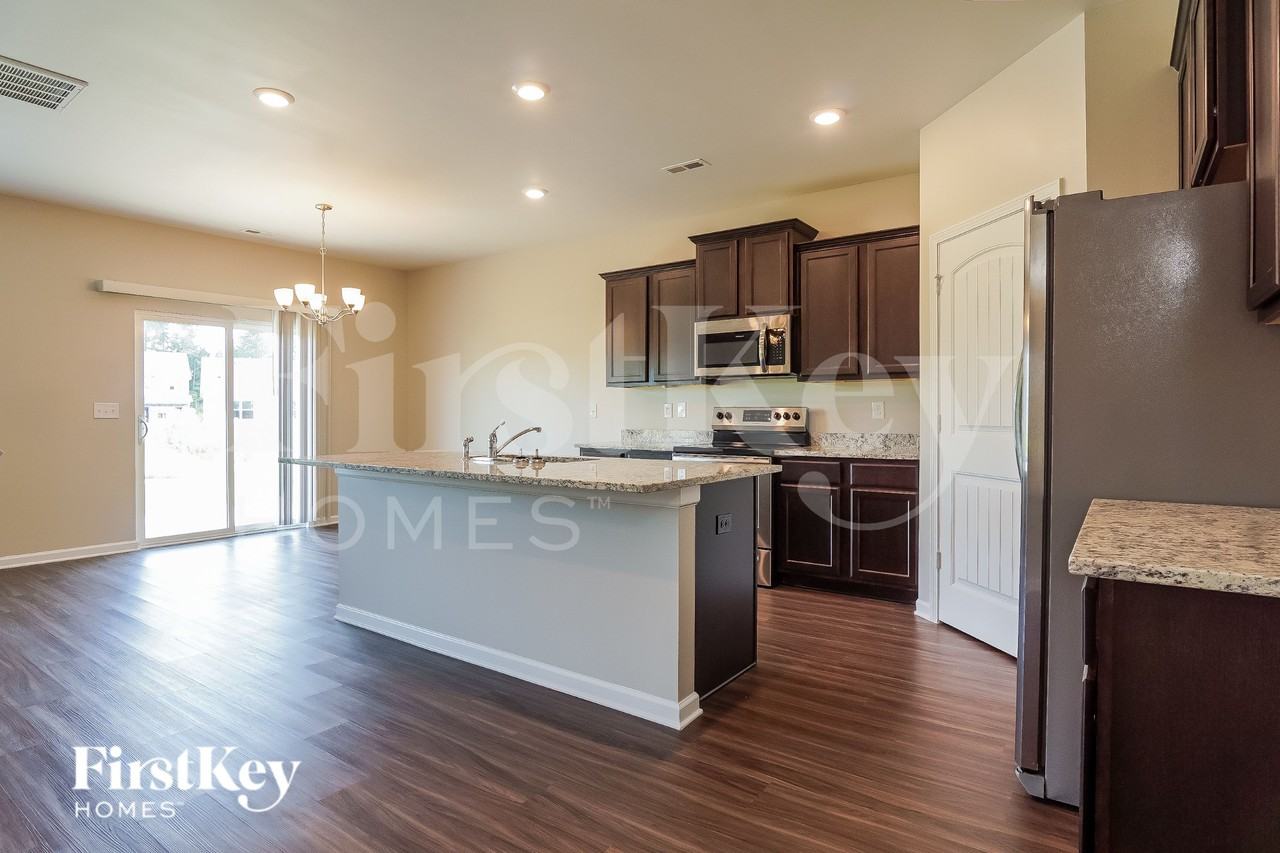 12572 Downing Dr - Photo 4 of 15