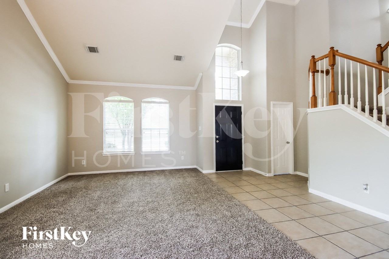 1002 Alp Springs Ct - Photo 3 of 15