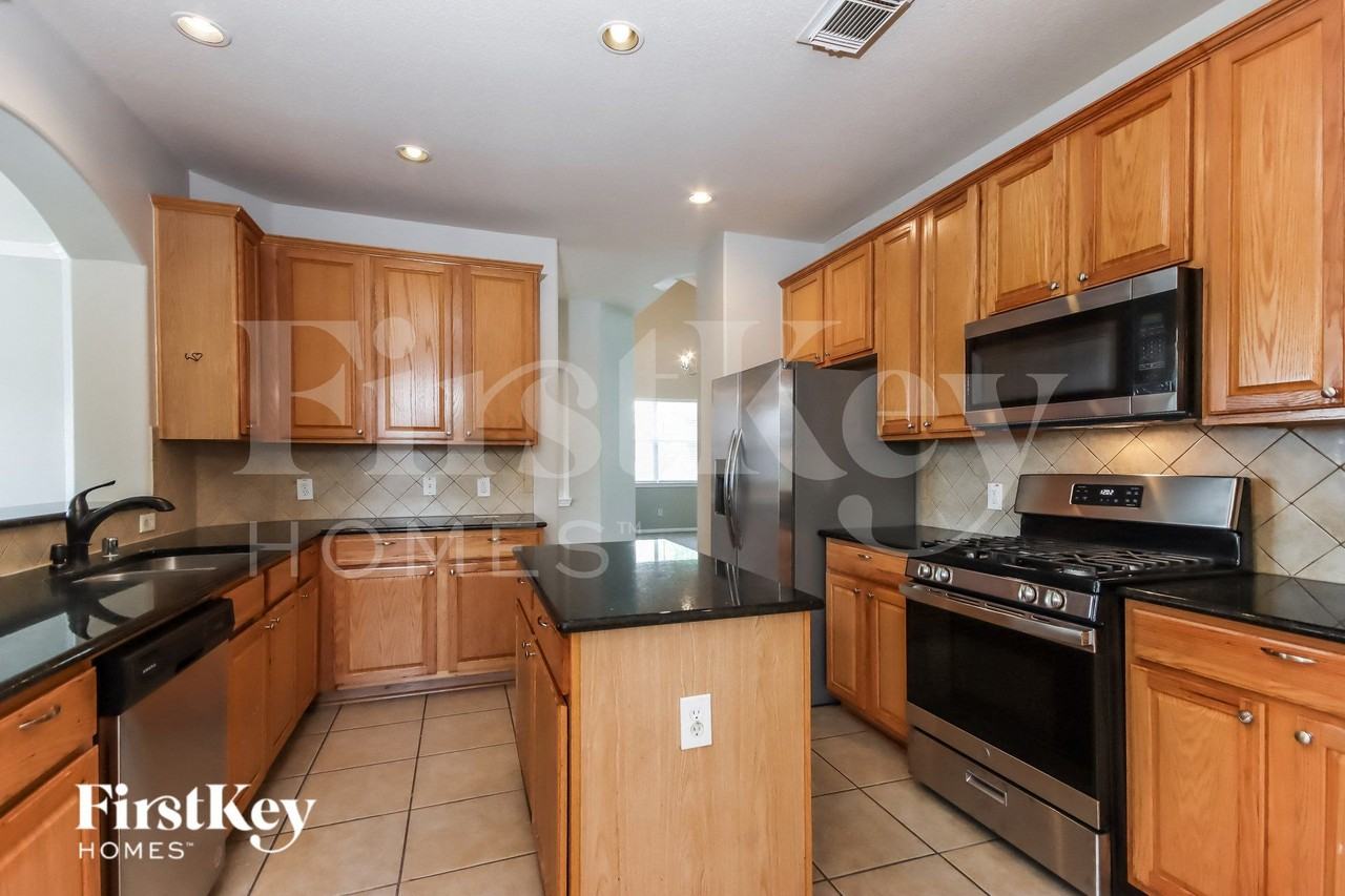 1002 Alp Springs Ct - Photo 6 of 15