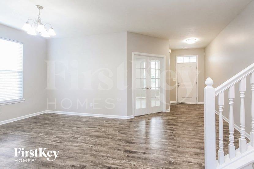 8959 Hemingway Dr - Photo 4 of 15